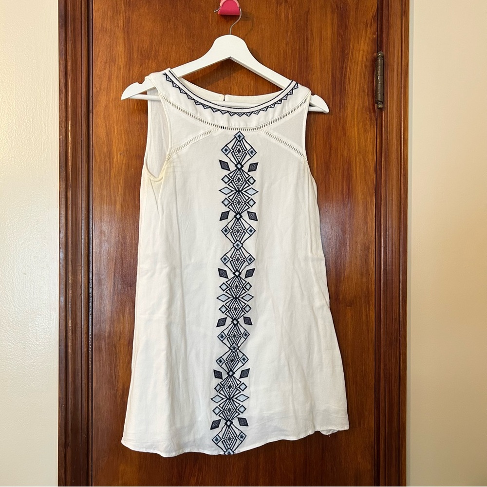 Altar’d State Dress Sleeveless White Navy Blue Embroidered Mini Lined Boho Small